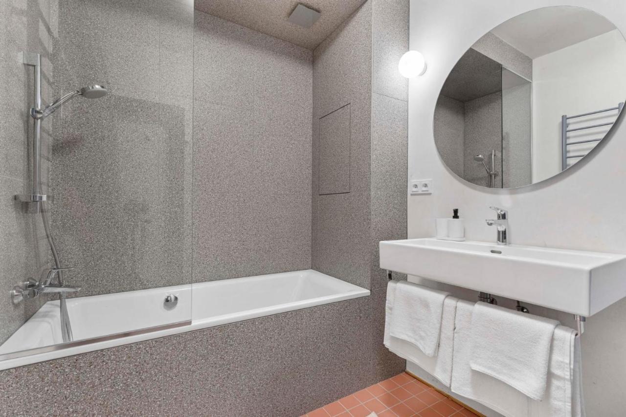 Elegant Escape - Modern & * Bratislava