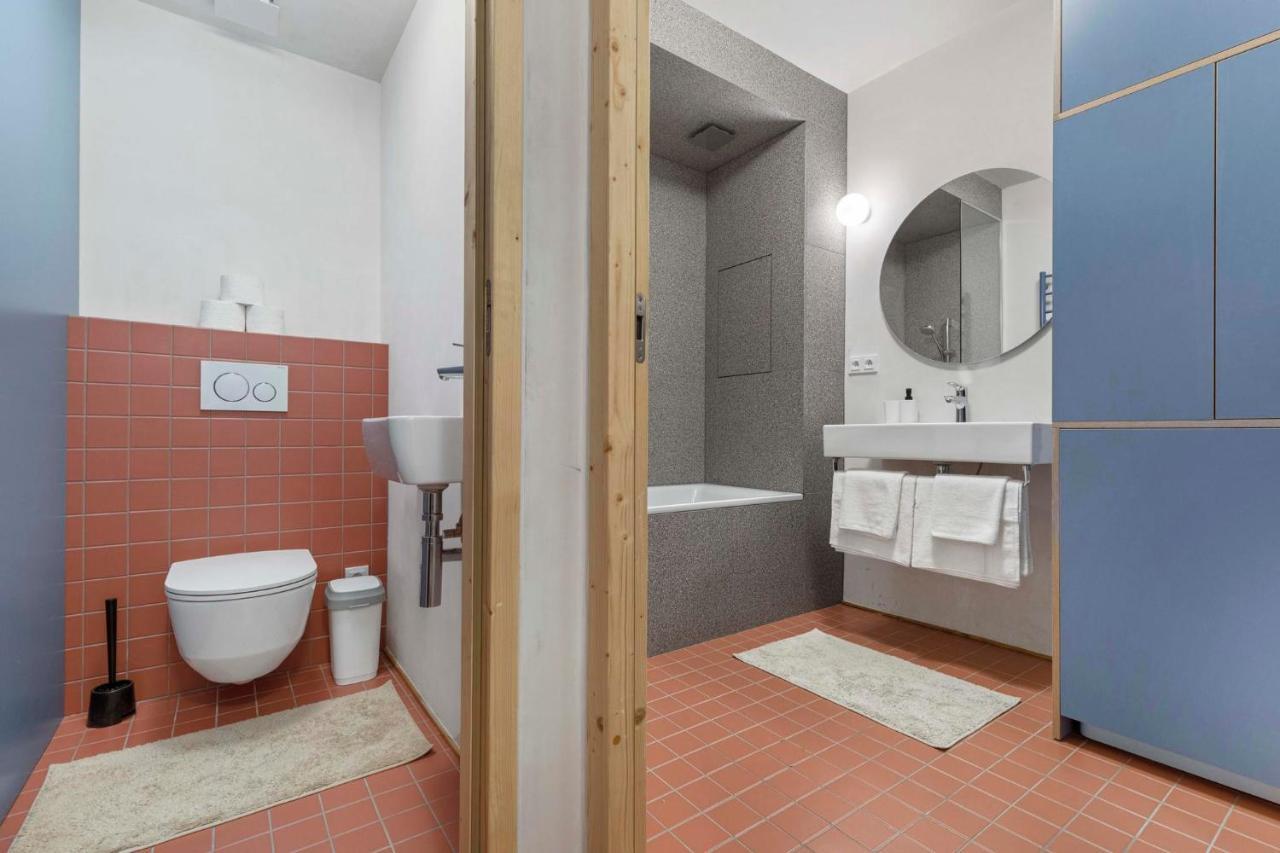Elegant Escape - Modern & Bratislava