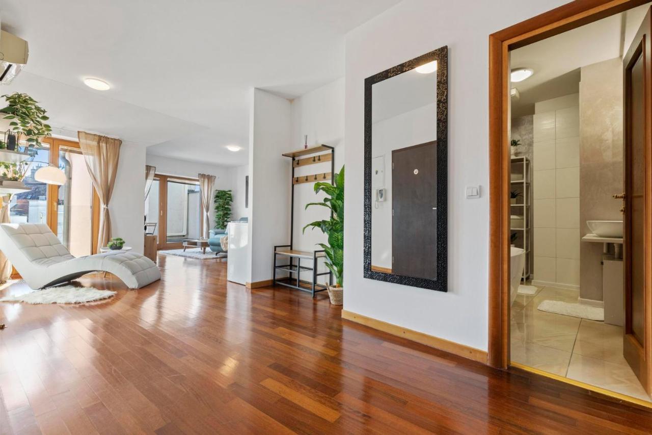 Urban Elegance Retreat *