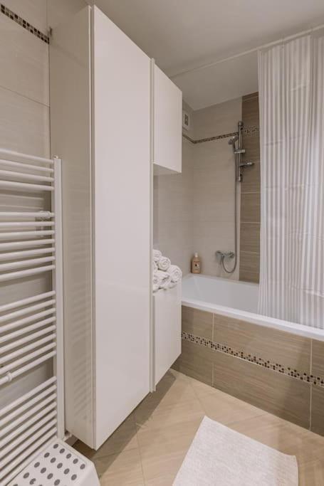 Apartment Modern Elegance Retreat Bratislava