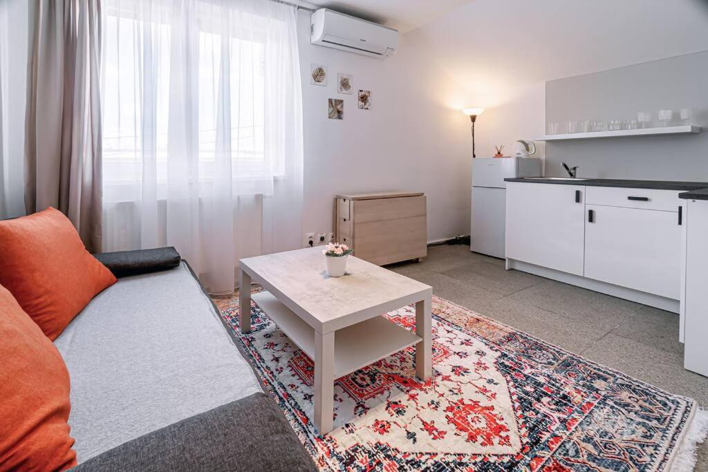 Apartment By Pyramide: Sylvestr
