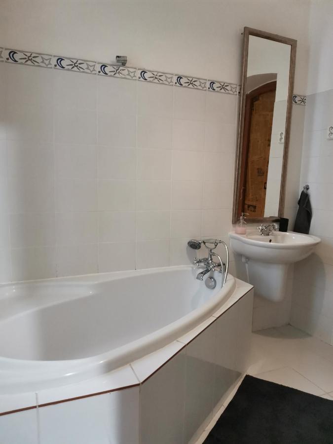 Appartamento Downtown 3 Bdr Charm - Walk To Attractions Bratislava
