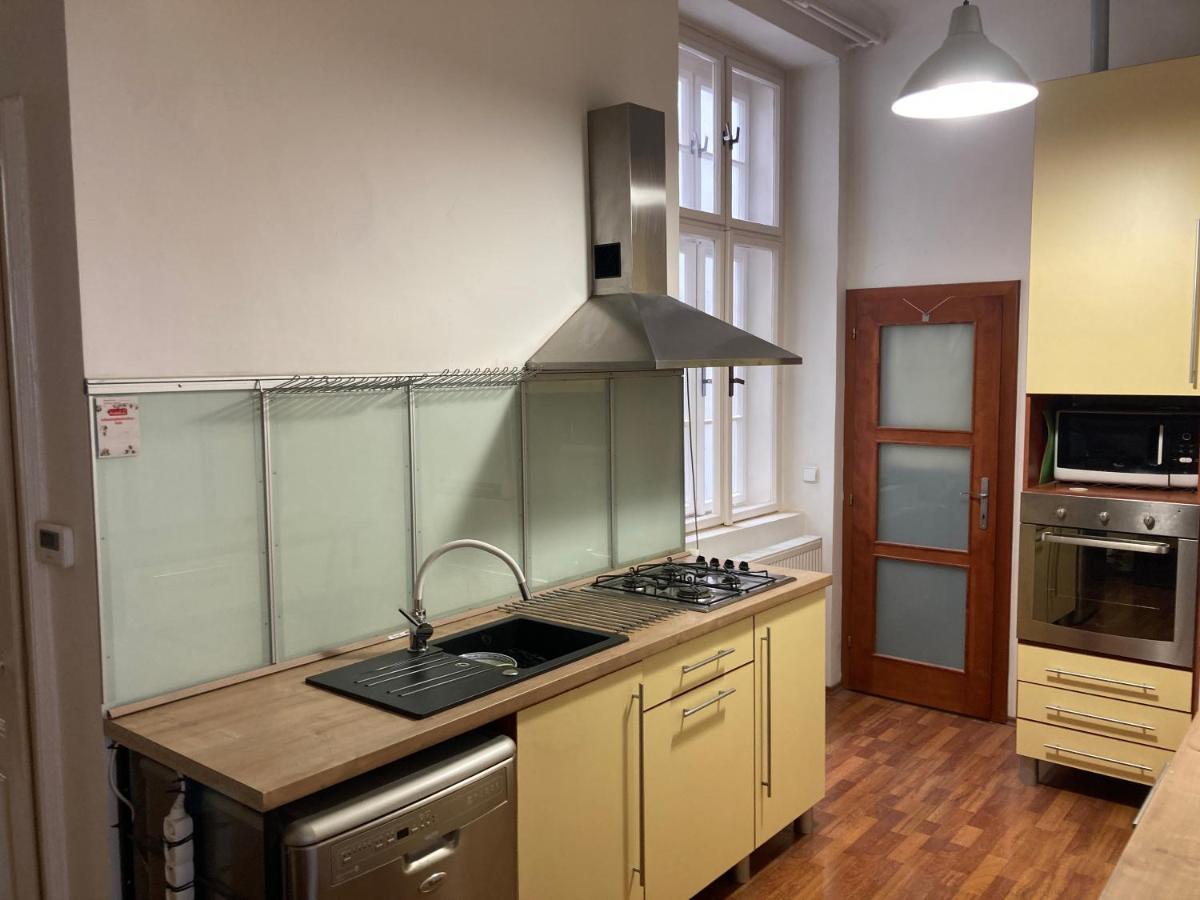 Downtown 3 Bdr Charm - Walk To Attractions Bratislava