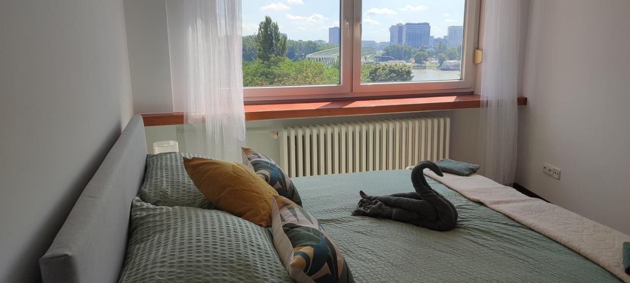 Apartment Danube Riverside With Quite Workplace *