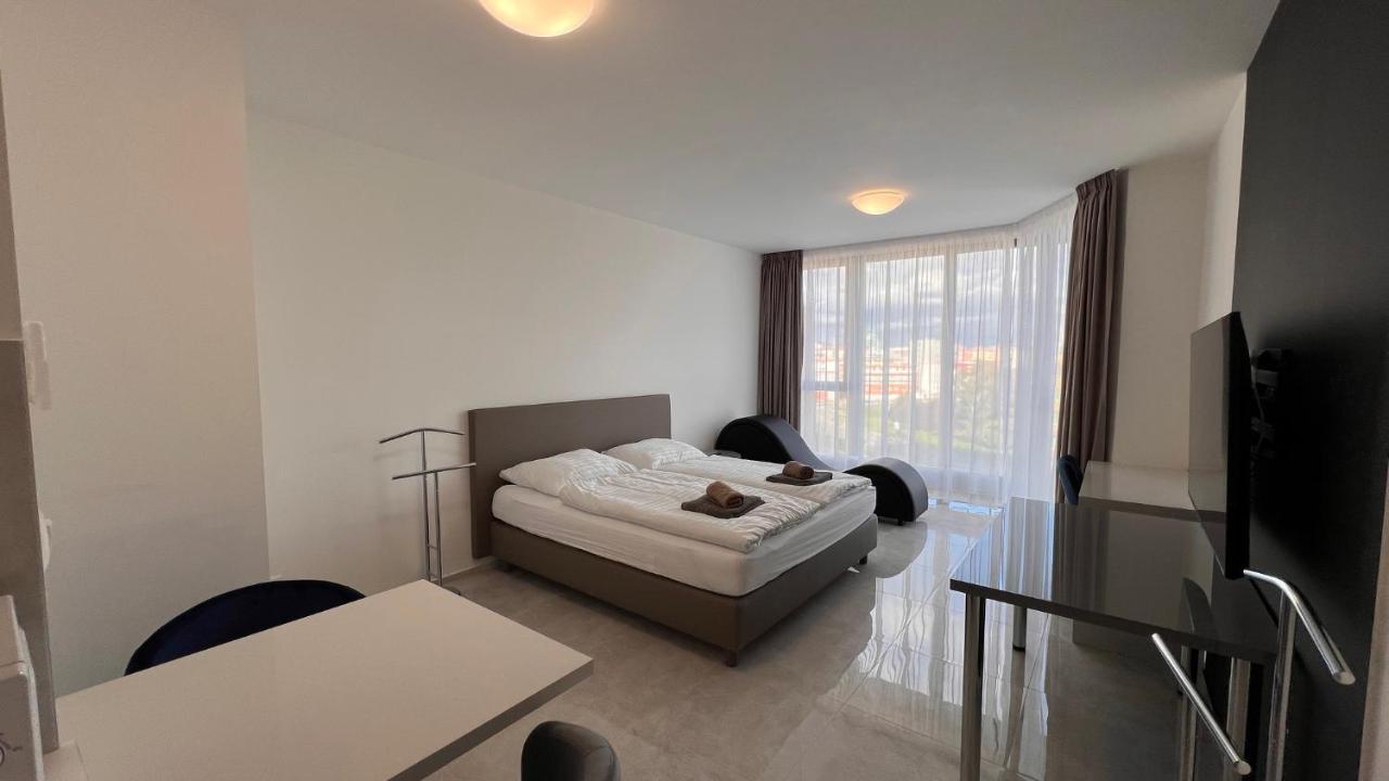 Air Conditioned 1 Vienna Gate, 3 Apartment