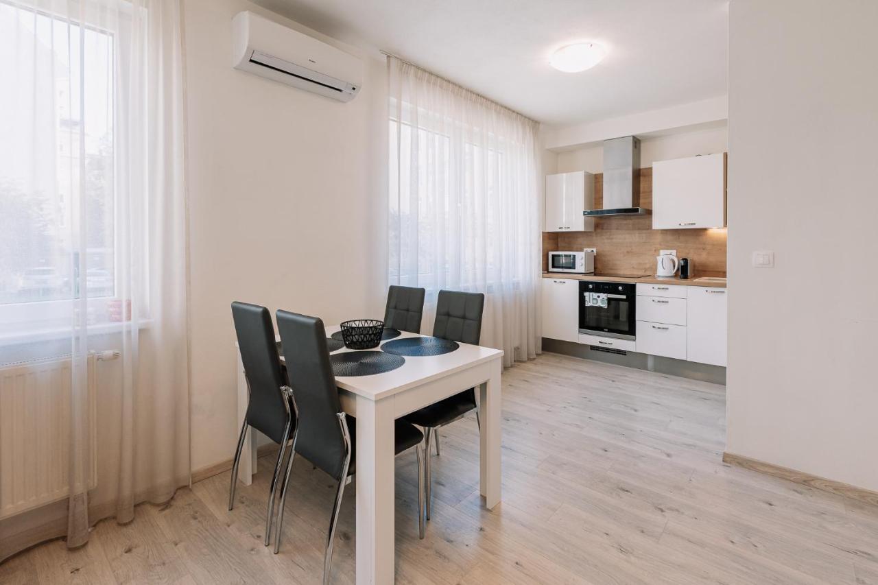 Skau 1 Old Town Family & Business Free Parking Bratislava