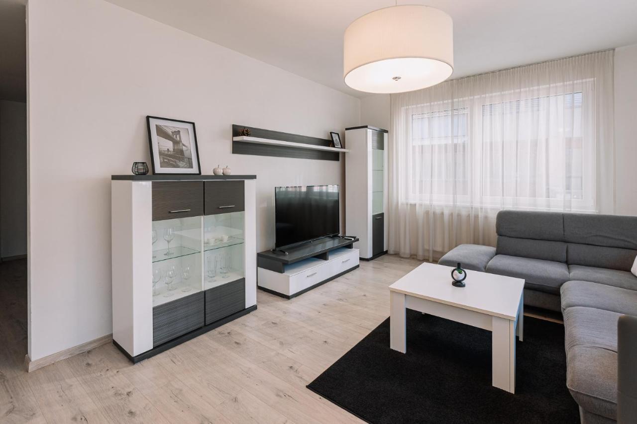 Skau 1 Old Town Family & Business Free Parking Apartment