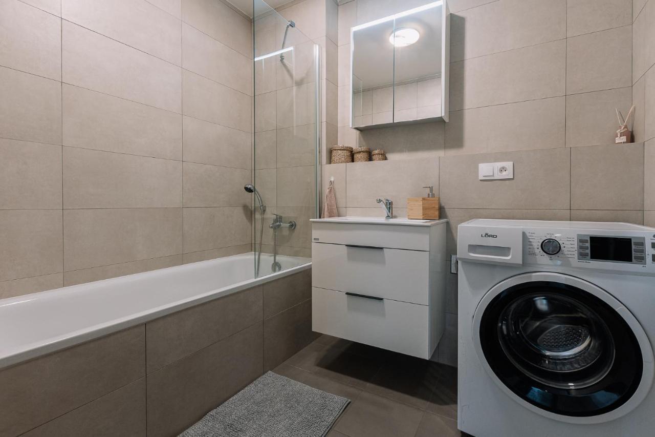 Skau 1 Old Town Family & Business Free Parking Apartment *