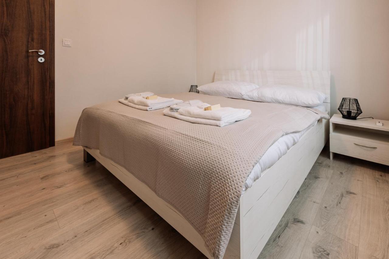 Skau 1 Old Town Family & Business Free Parking * Bratislava