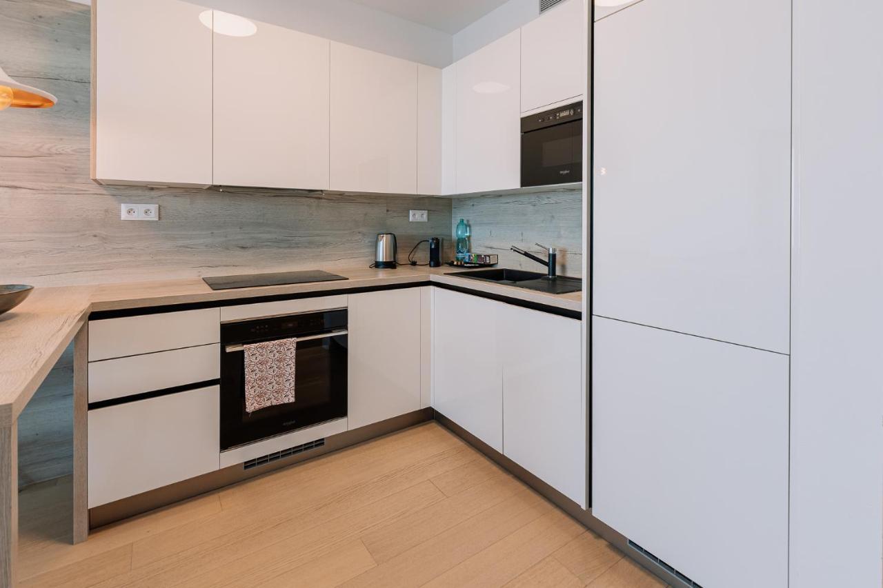 Apartment Skau Coral In Sky Park 22 Floor 1tower Panoramic View Free Parking Bratislava