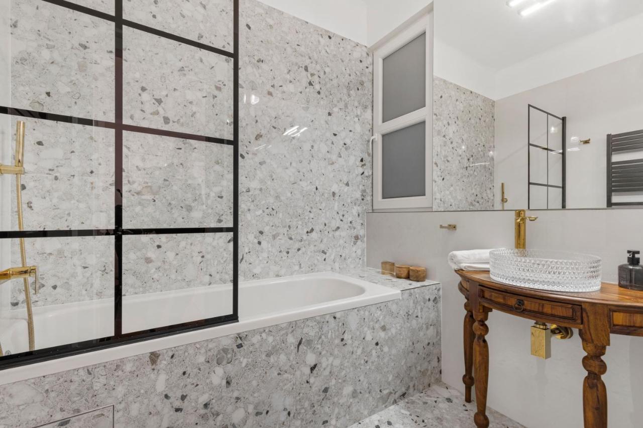 Apartment Lam Modern Art - Ac - Free Parking Bratislava