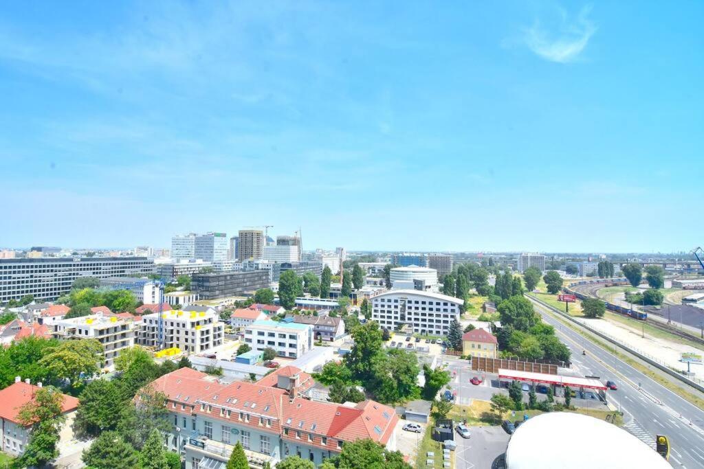 Downtown Charm With Free Parking Spot * Bratislava