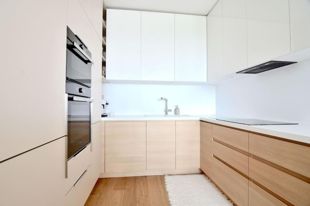 Downtown Charm With Free Parking Spot * Bratislava