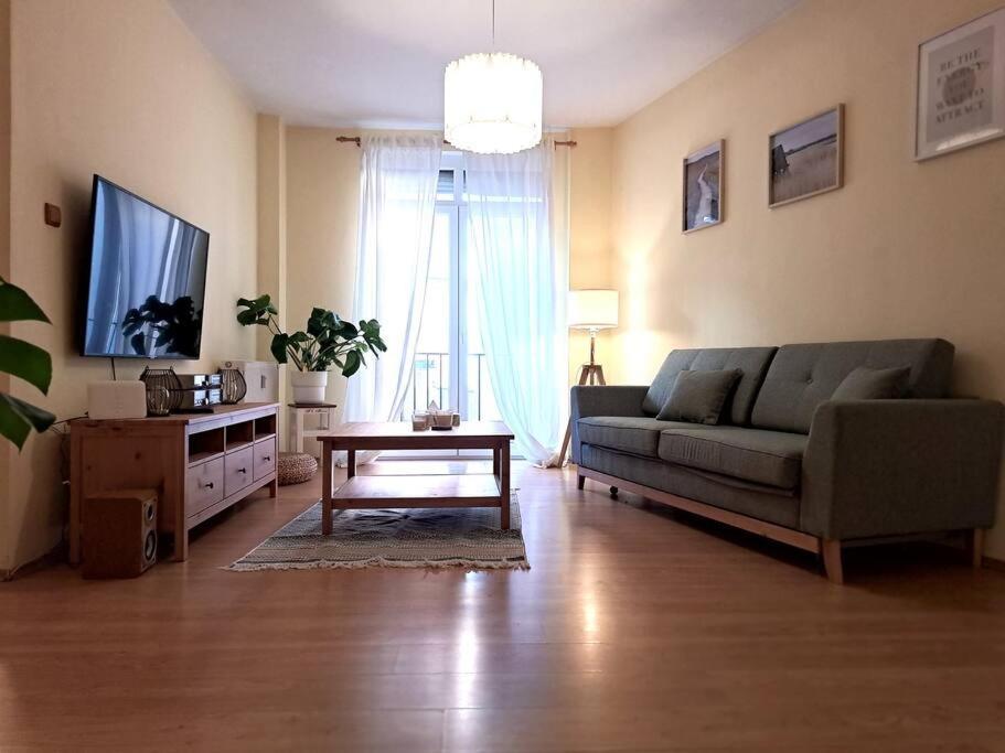 Apartment In The Heart Of The *