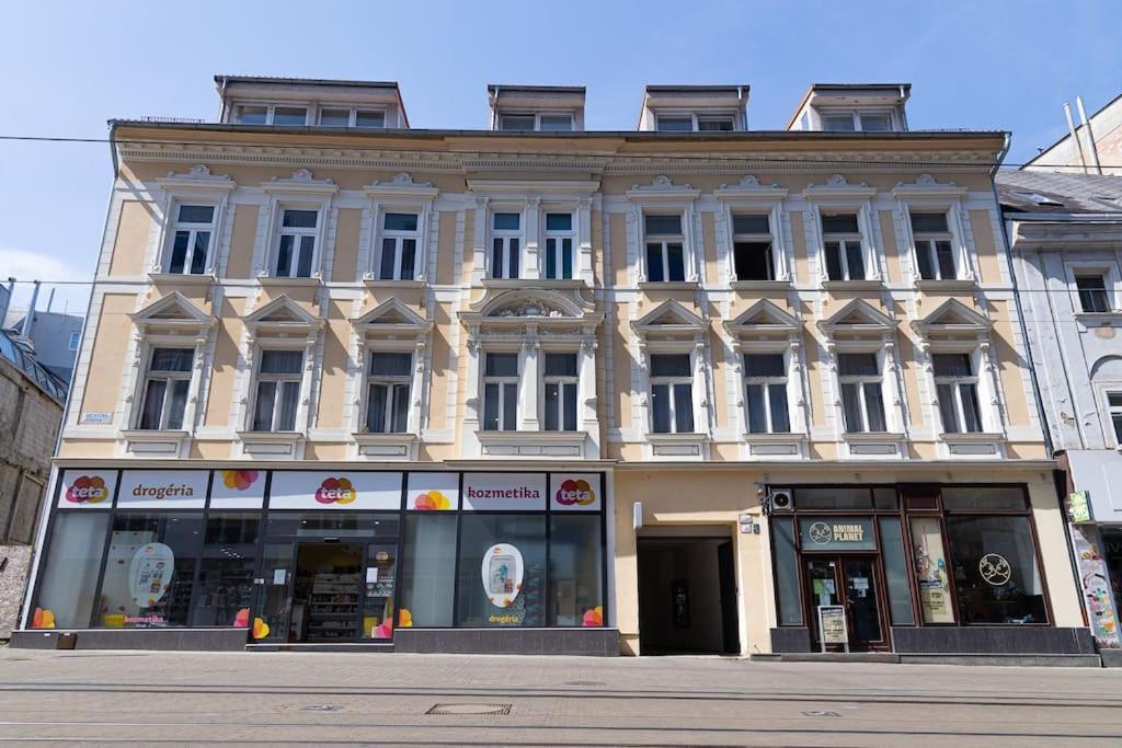 Charlie - Modern Centrally Located Downtown Appartamento