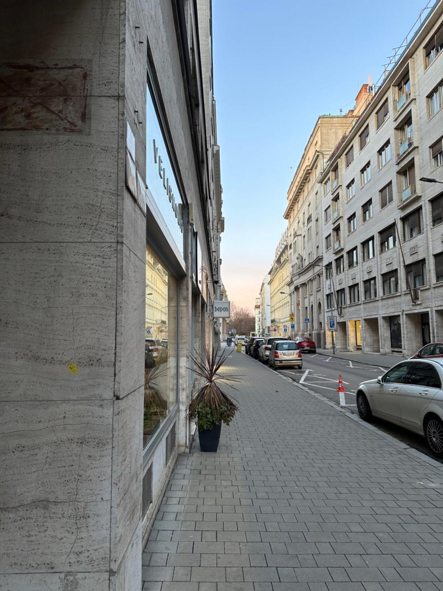 Oldtown 130m2 ,60m2 Terrace And 2 Bathrooms Apartment Bratislava