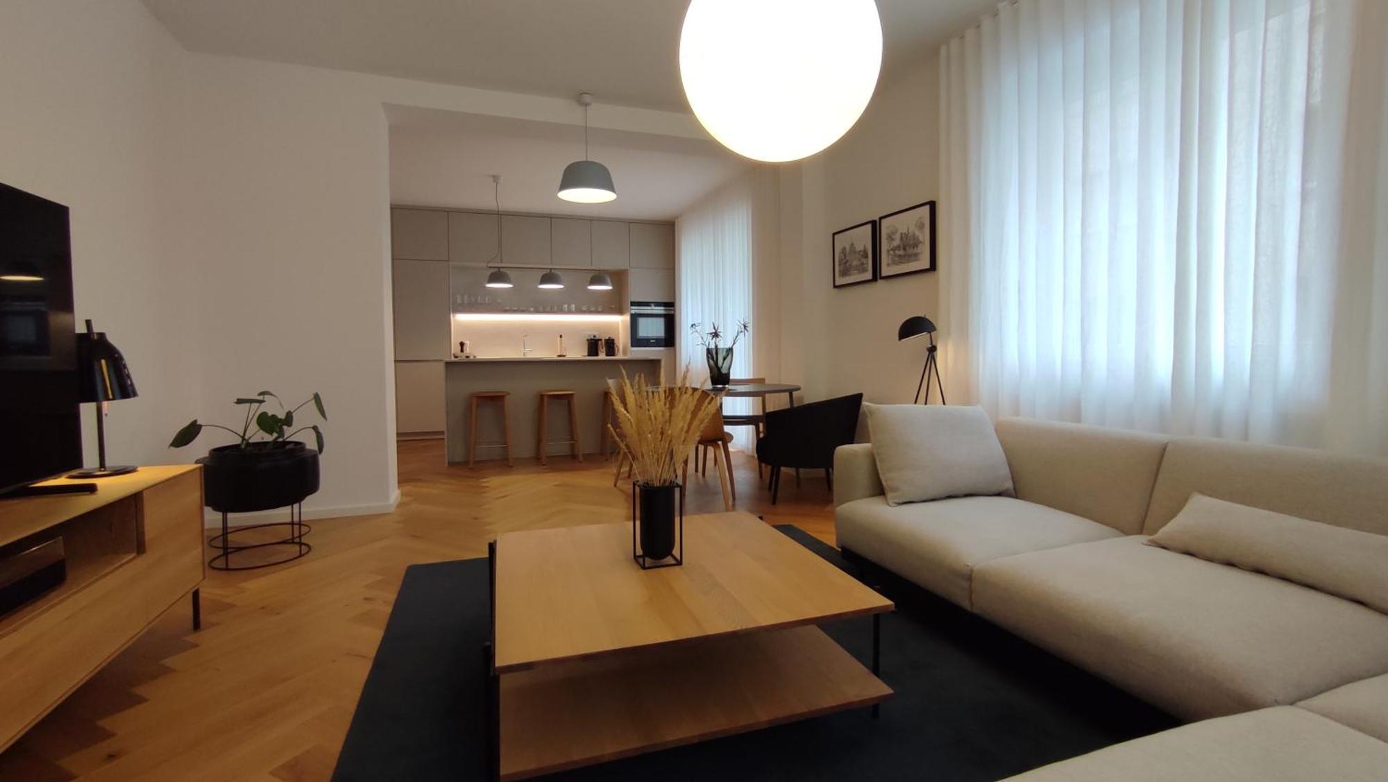 Apartment Oldtown 130m2 ,60m2 Terrace And 2 Bathrooms