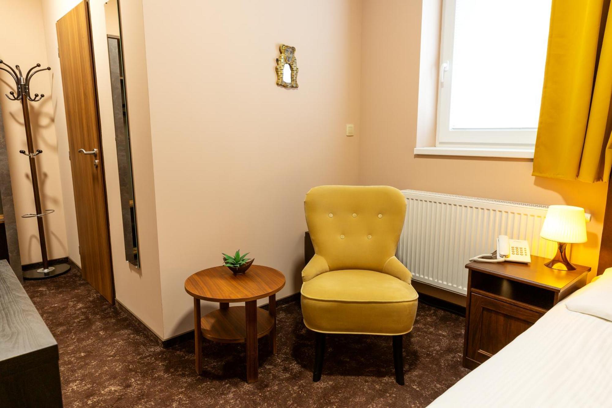 Max Hotel 3*