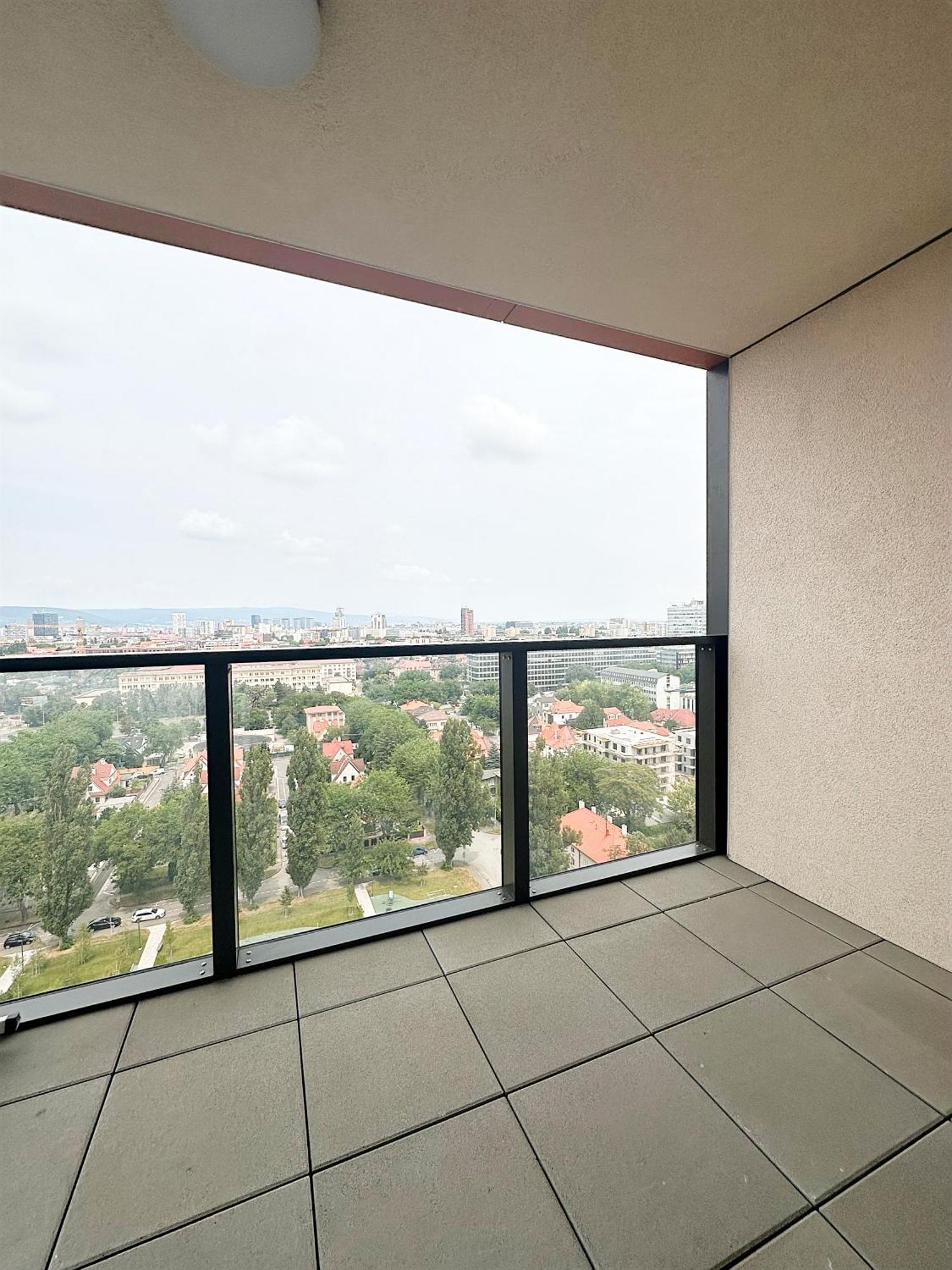 Luxurious Brand New Free Parking Bratislava