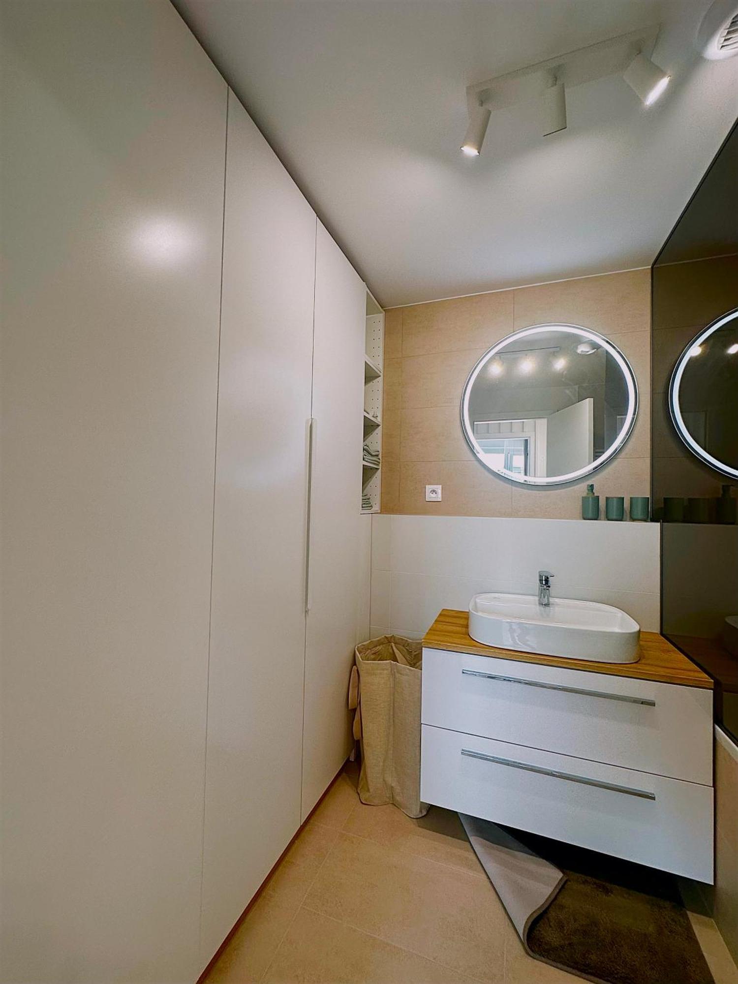 Apartment Luxurious Brand New Free Parking *