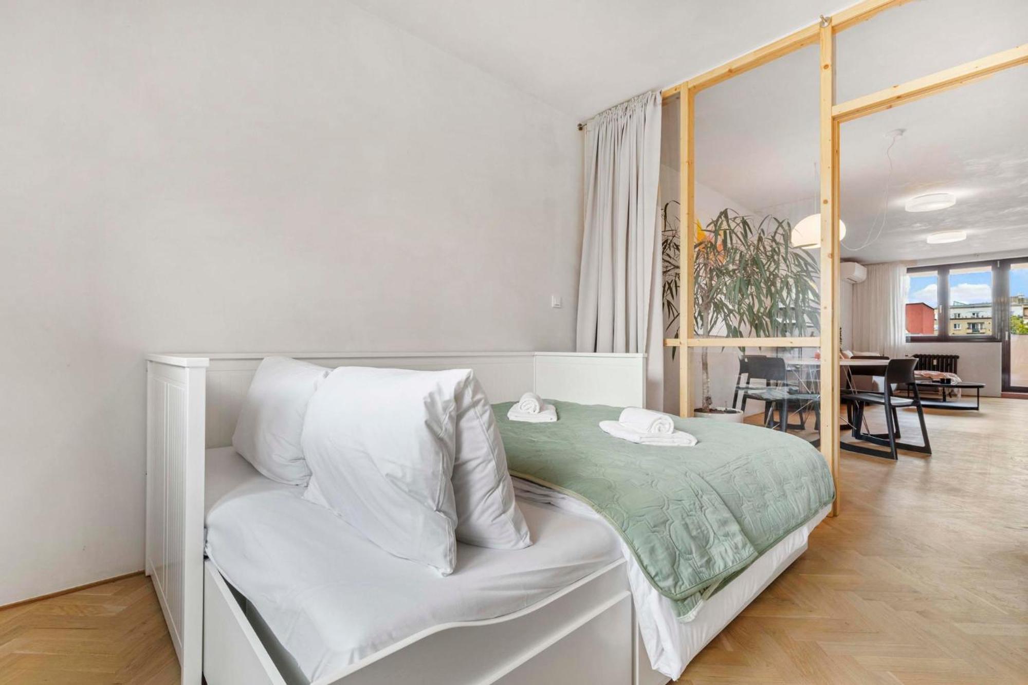 Elegant Escape - Modern & *