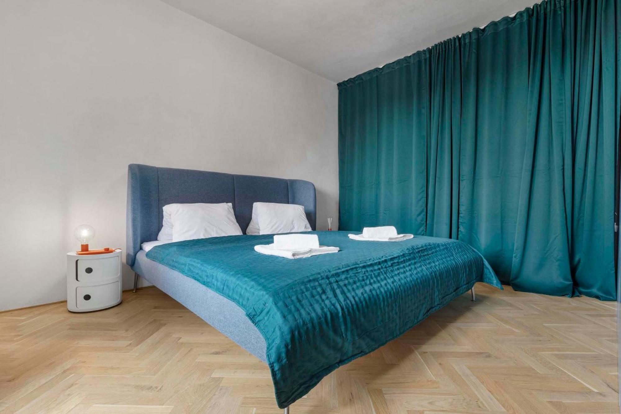 Apartment Elegant Escape - Modern & Bratislava