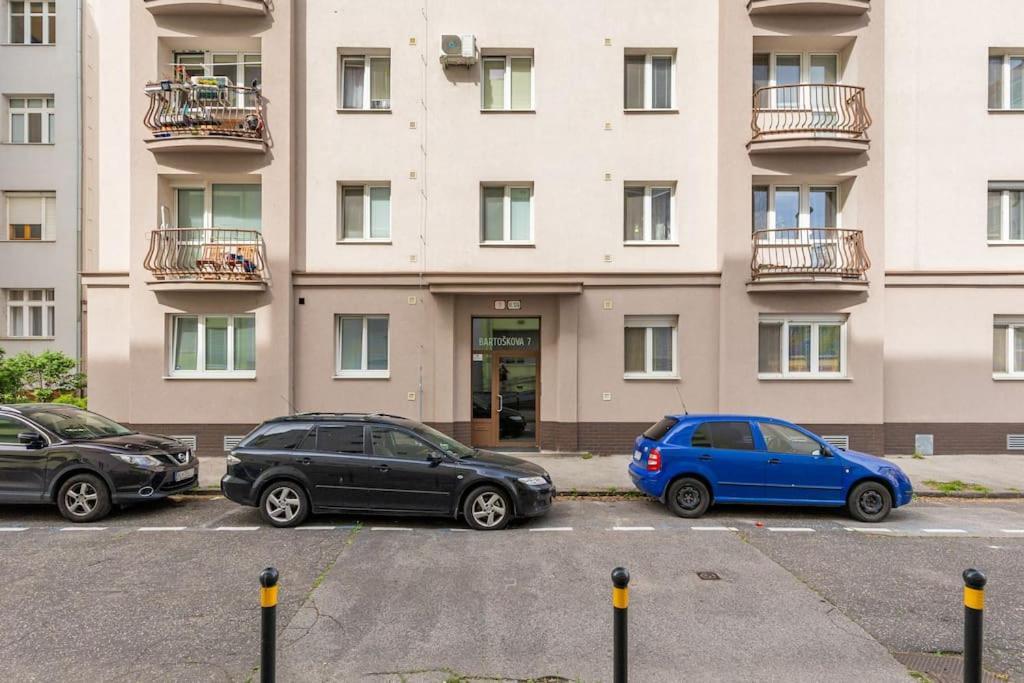 Tranquil Haven: Old Town Proximity Apartment Bratislava