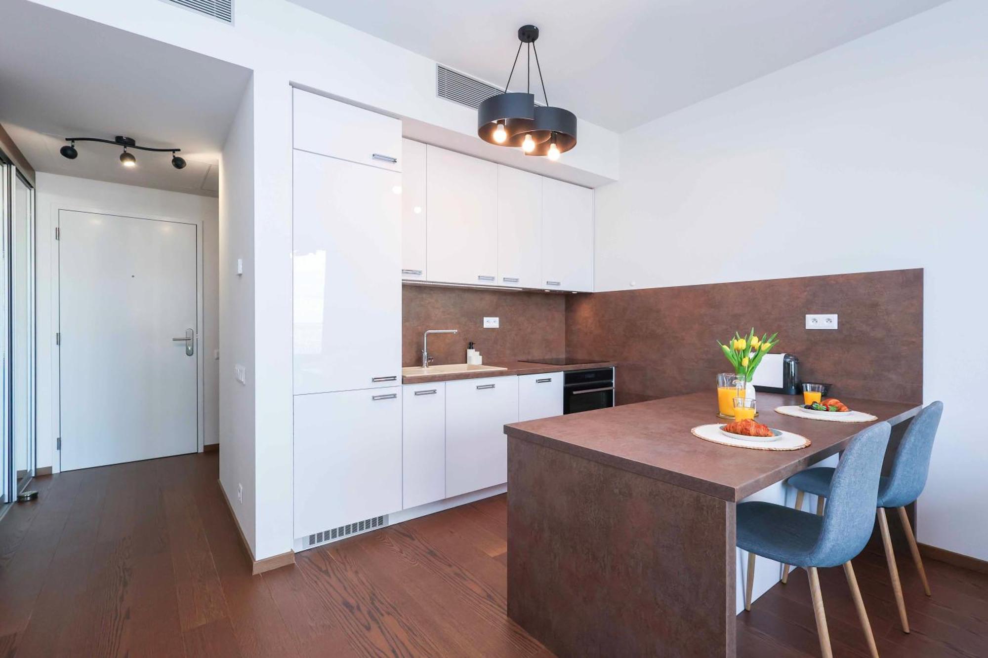 Sky Park Tower 2, Luxury With Free Parking Bratislava