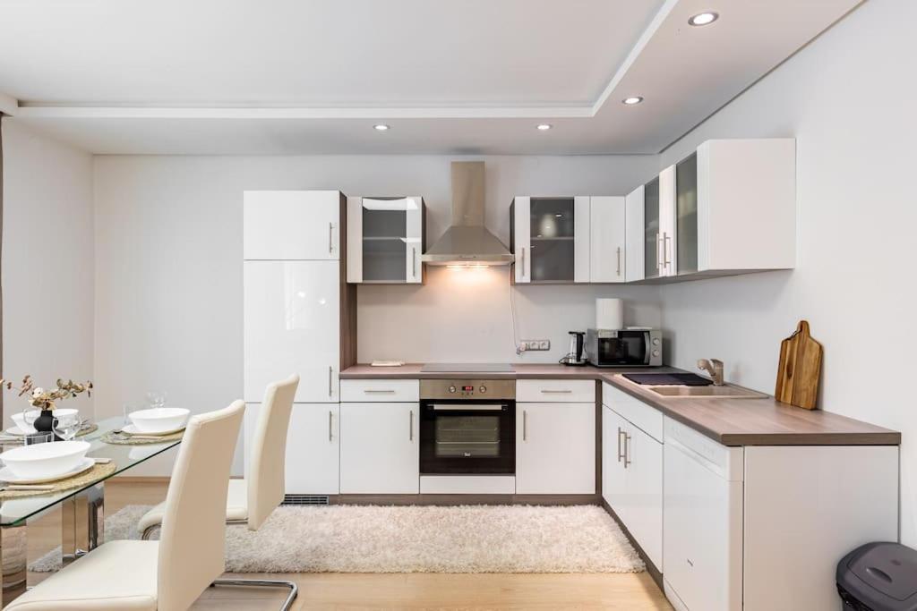 Apartment Urban Retreat Near Old Town