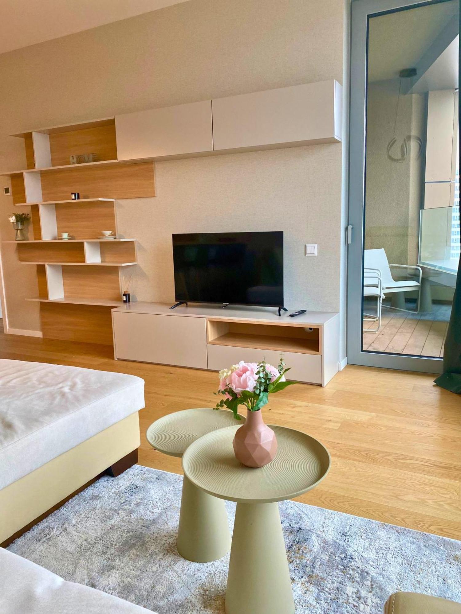 Apartment Luxury In Skypark Residence, 26th Floor - Castle View, Parking Free *