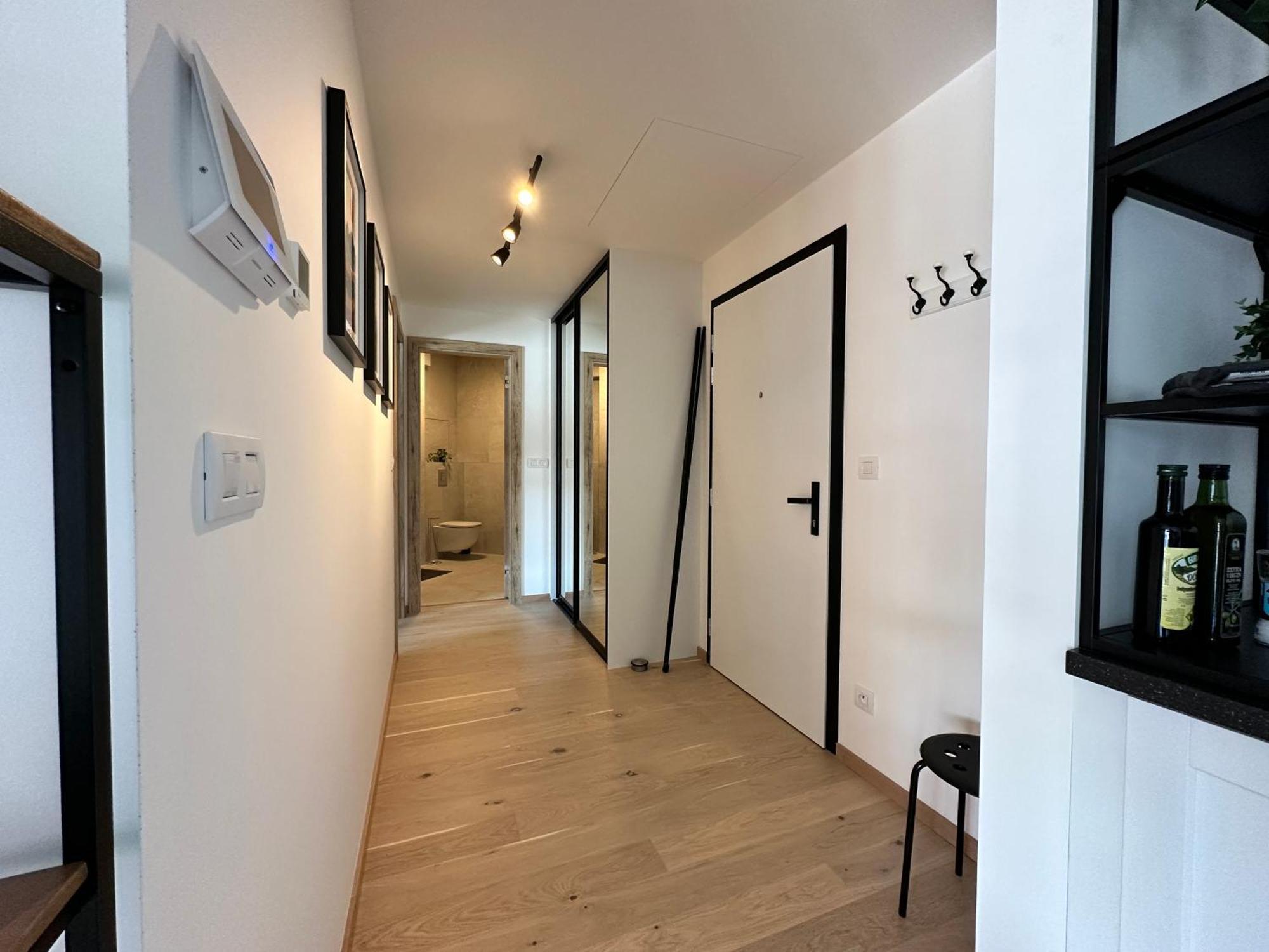 Apartment Zwirn1, Uplne Nove, Parkovanie, Klimatizacia,