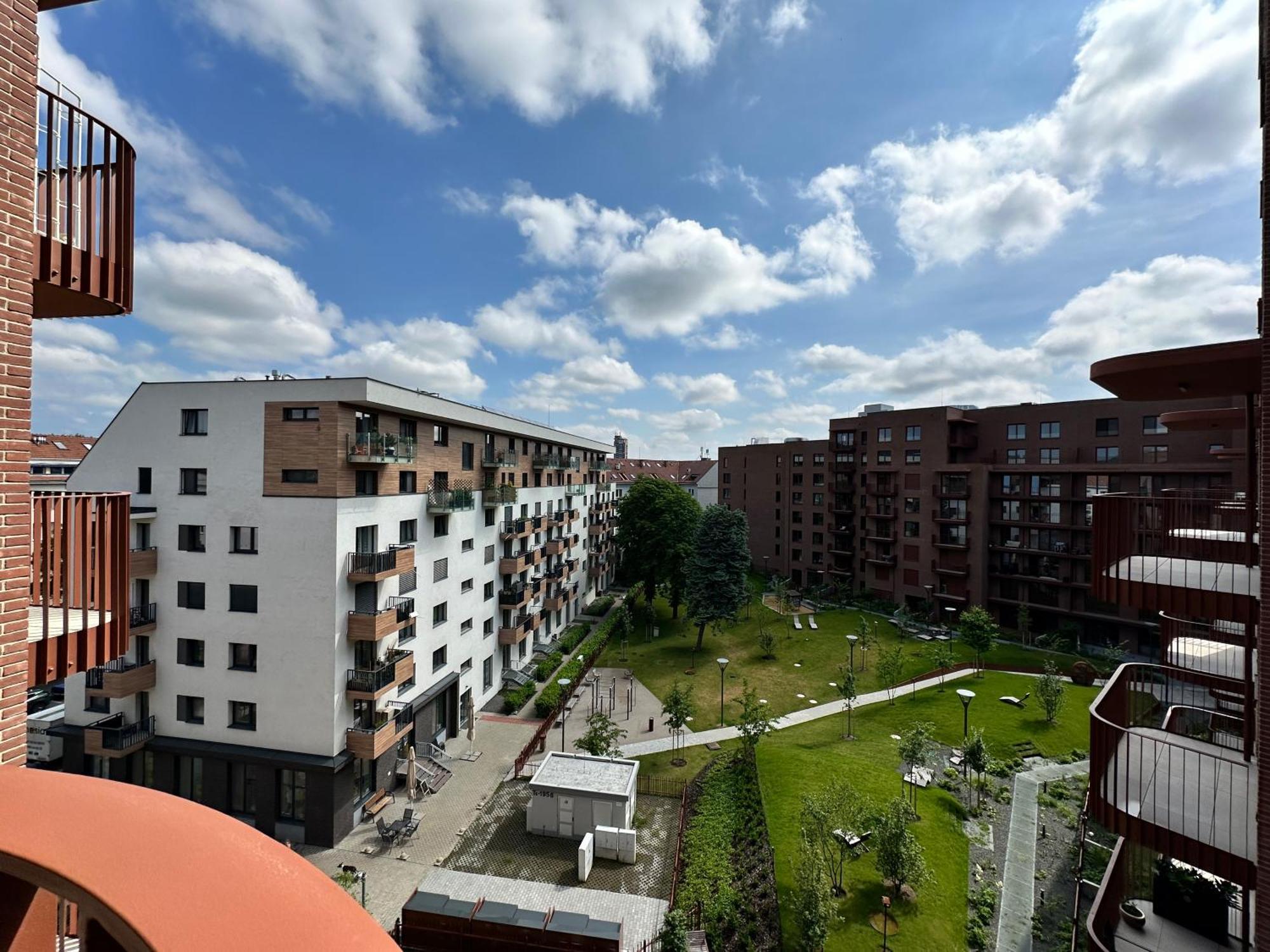 Zwirn1, Uplne Nove, Parkovanie, Klimatizacia, * Bratislava