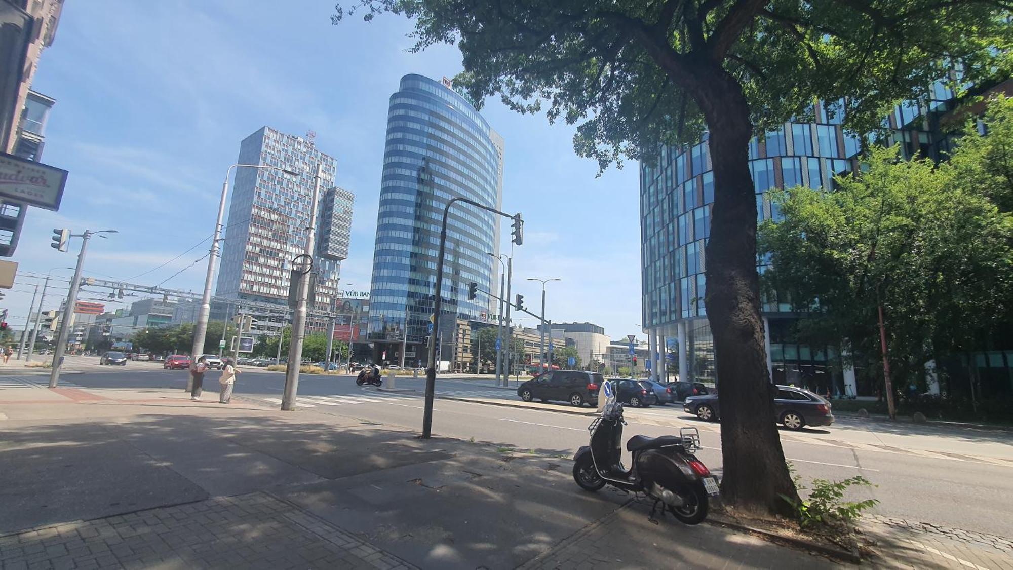 Mlynske Nivy 6, Ba Apartment Pressburg