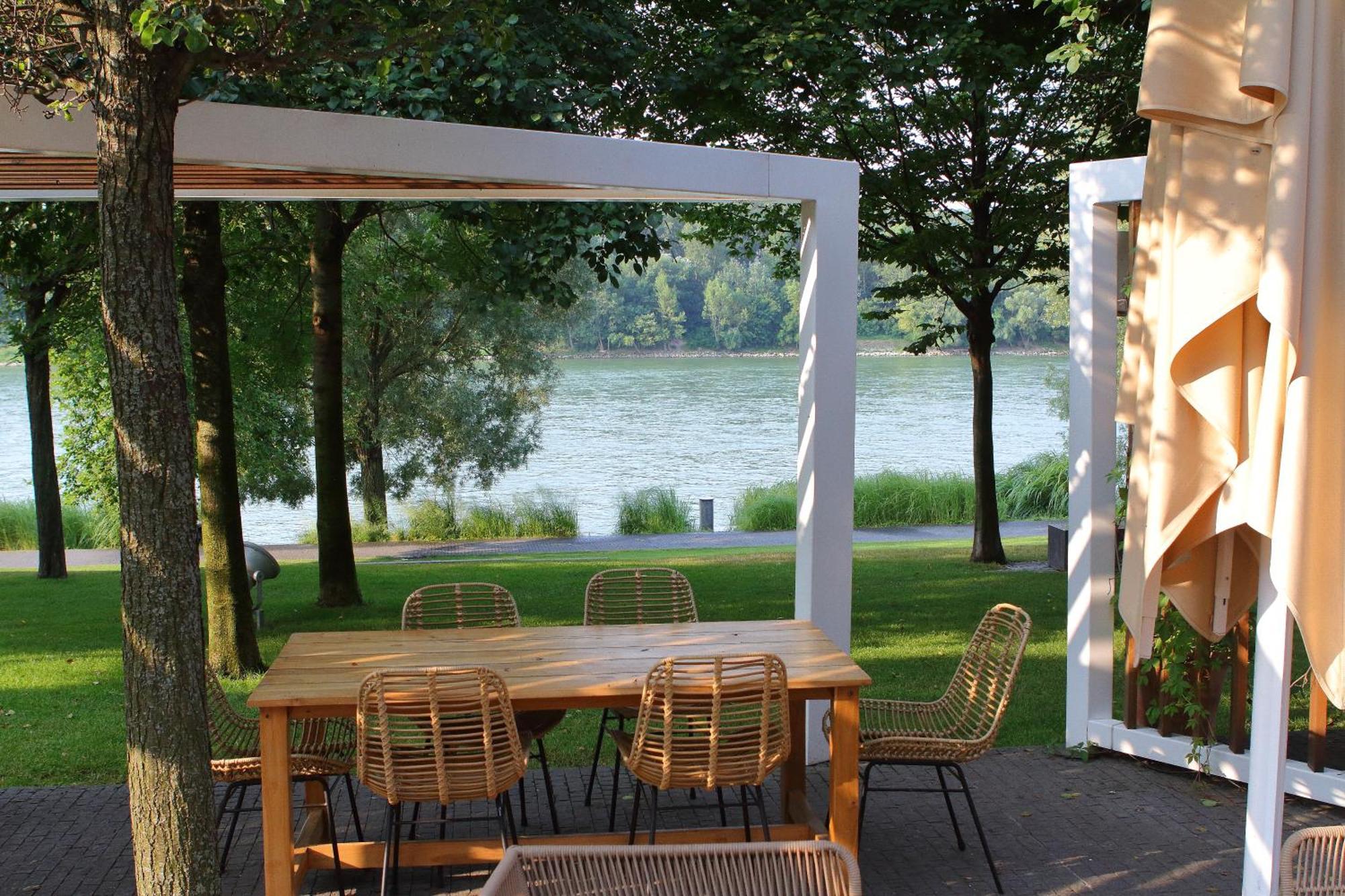 Panorama Oasis - Free Parking On Site - Air Con - Biz Wifi - Netflix Bratislava