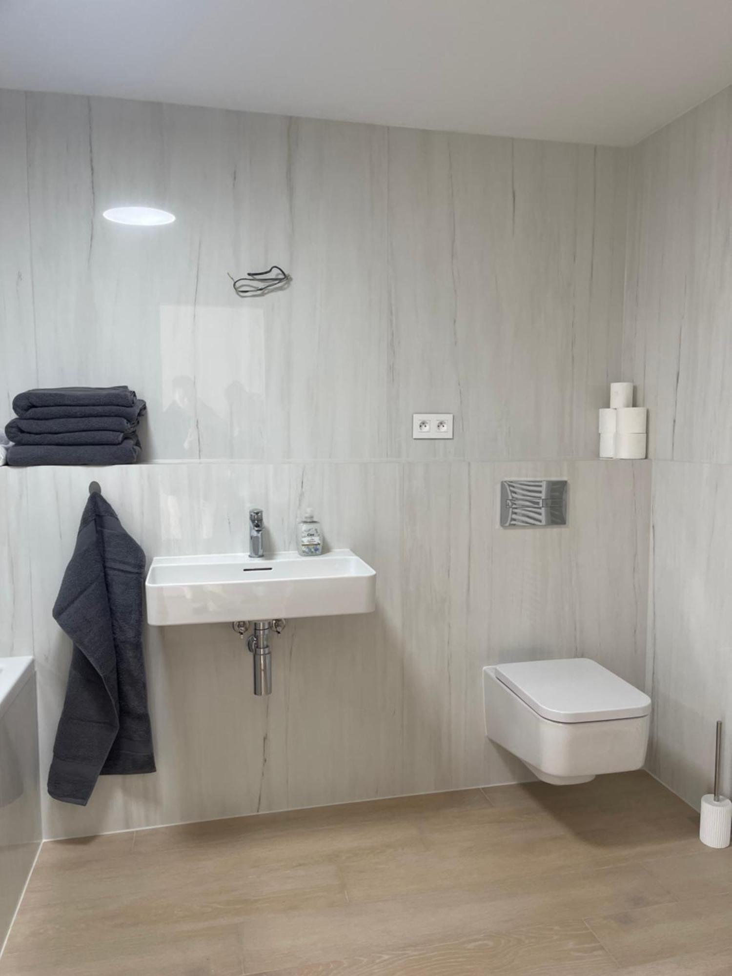 Eurovea Riverside Luxury Apartment *