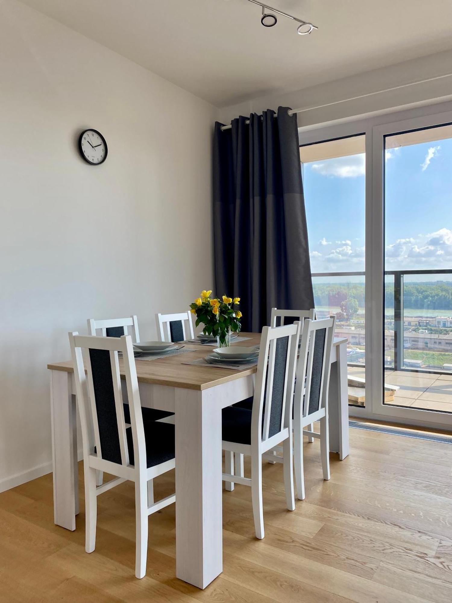 Luxury In Skyscraper With Parking Apartamento