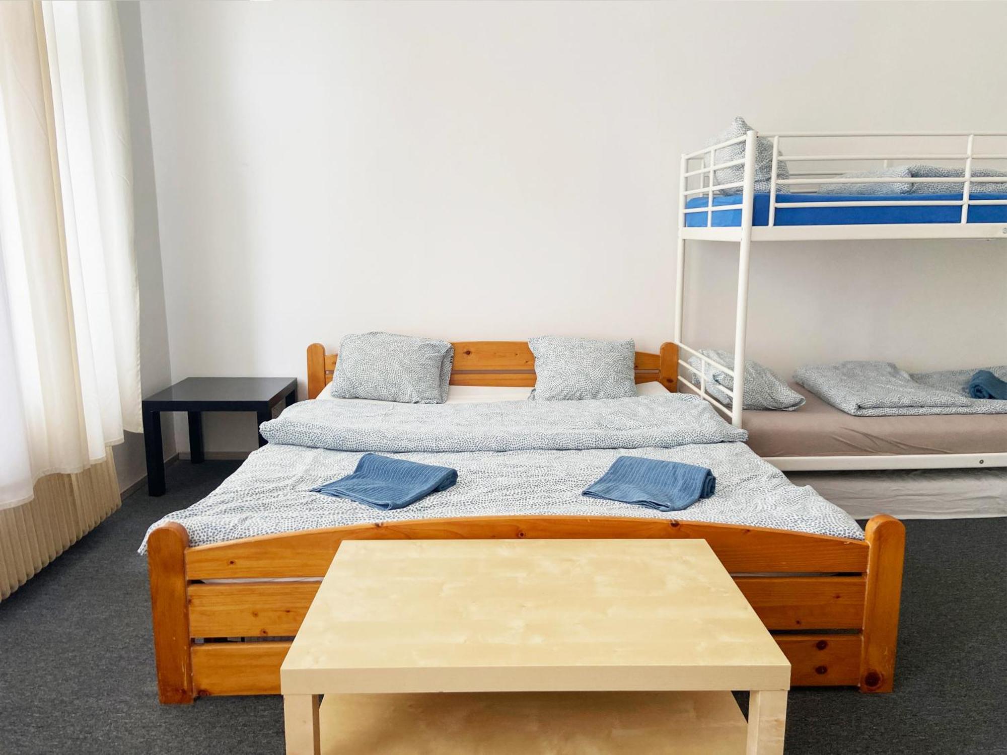 Apartment Big In City Center & Private Parking Bratislava