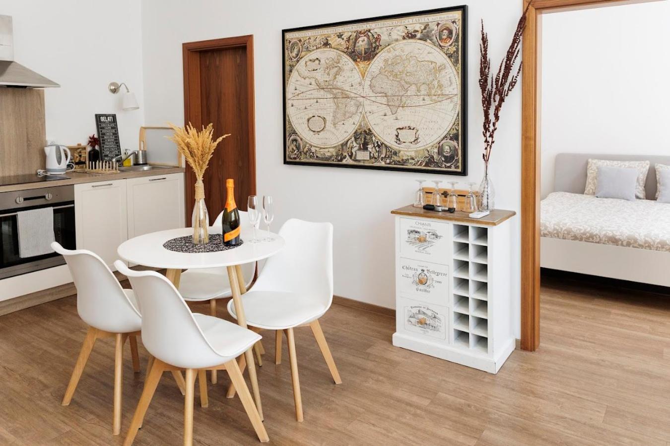 Diamond In Old Town With Free Parking * Bratislava