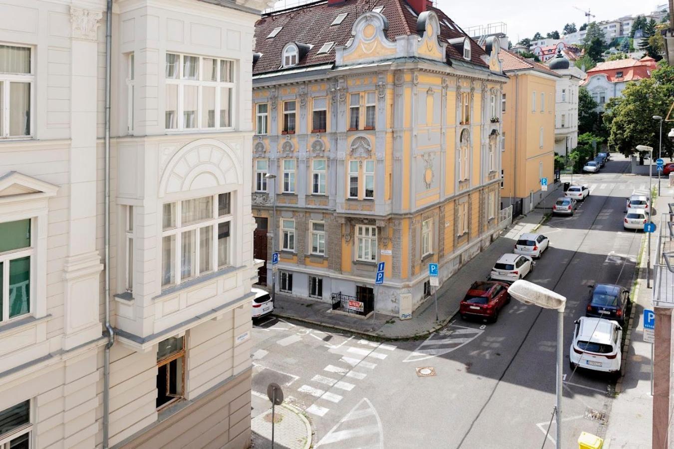 Diamond In Old Town With Free Parking * Bratislava