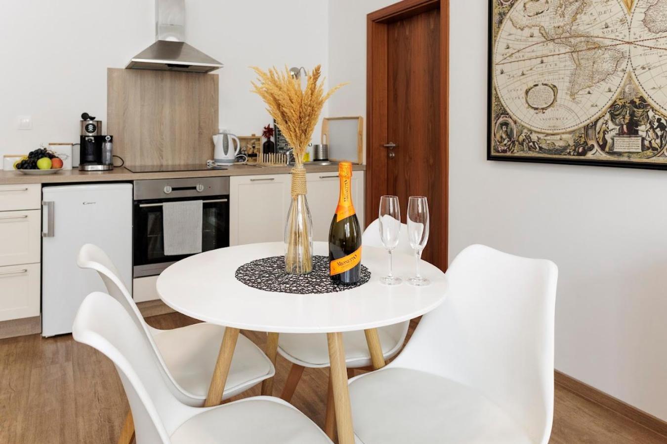 Apartamento Diamond In Old Town With Free Parking Bratislava