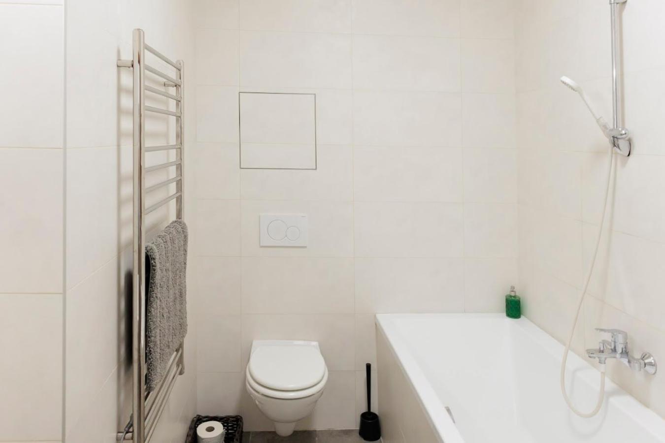 Diamond In Old Town With Free Parking Apartamento Bratislava