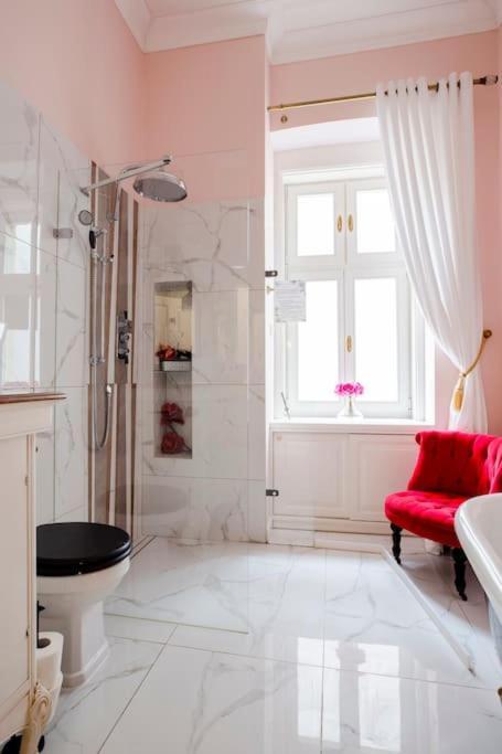 Apartamento Luxury Designer Period In Old Town By The Presidential Palace