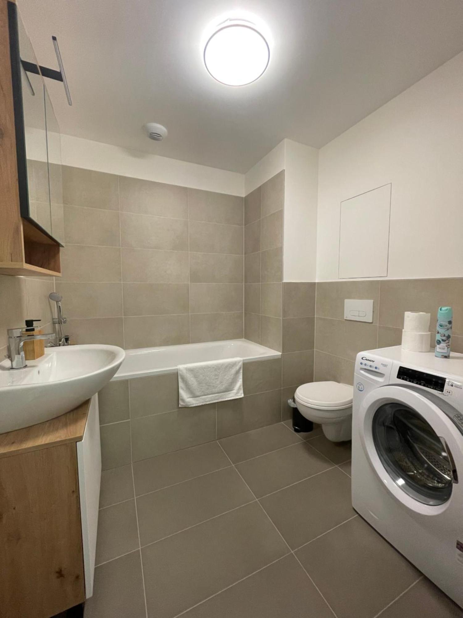 Skynest Apartment