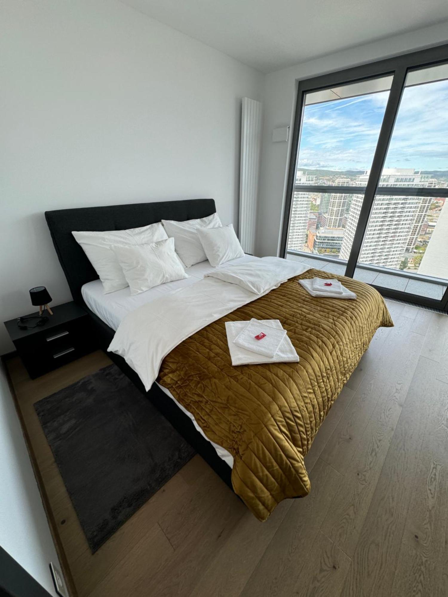 Eurovea Tower 31 Floor Sky Apartment
