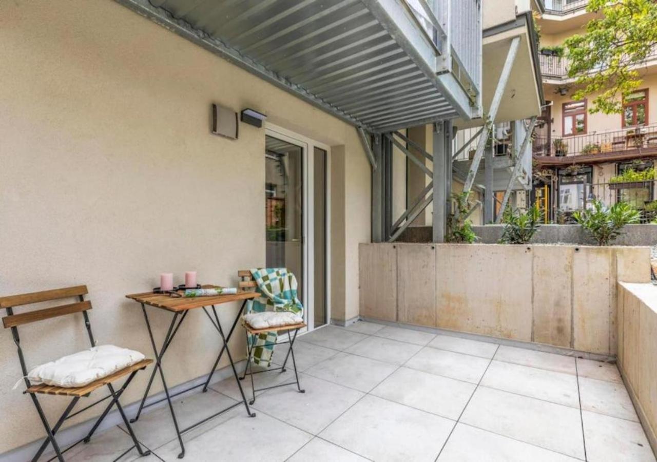 Apartment Train Station With Terrasse 1 *