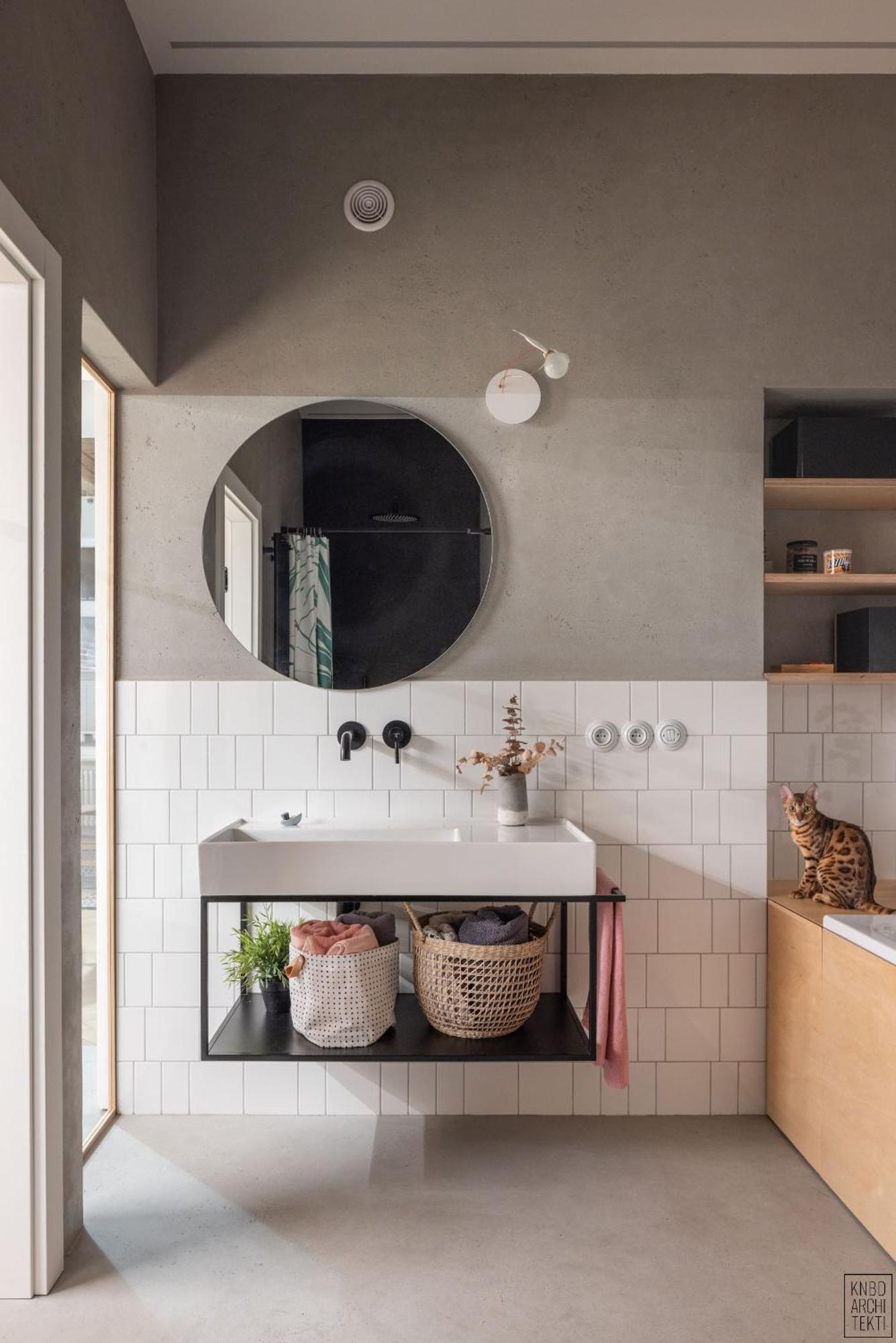 Minimalist Oldtown Flat *