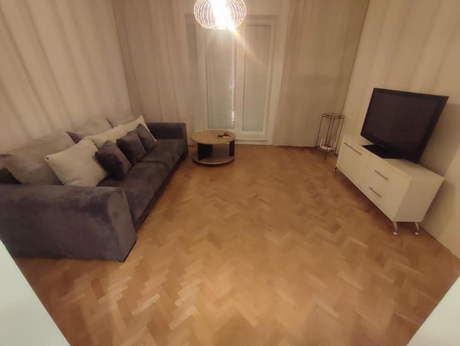 Apartment Priestranny Apartman- S Vynikajucou Dostupnostou