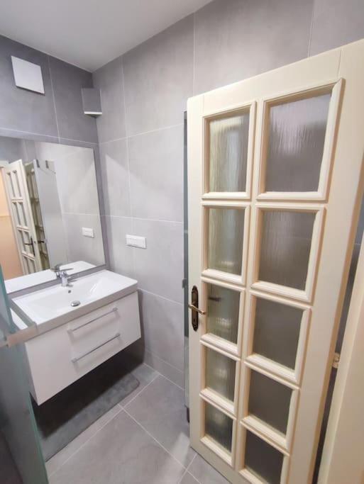 Priestranny Apartman- S Vynikajucou Dostupnostou Apartment Bratislava