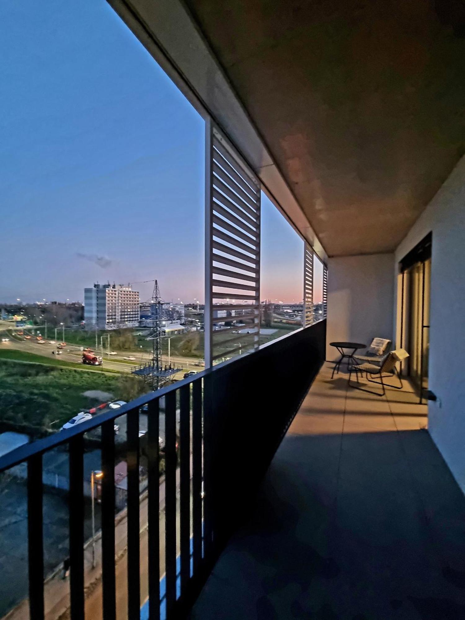 Apartment Brand New Luxury Flat, Big Balcony, Free Parking Pressburg
