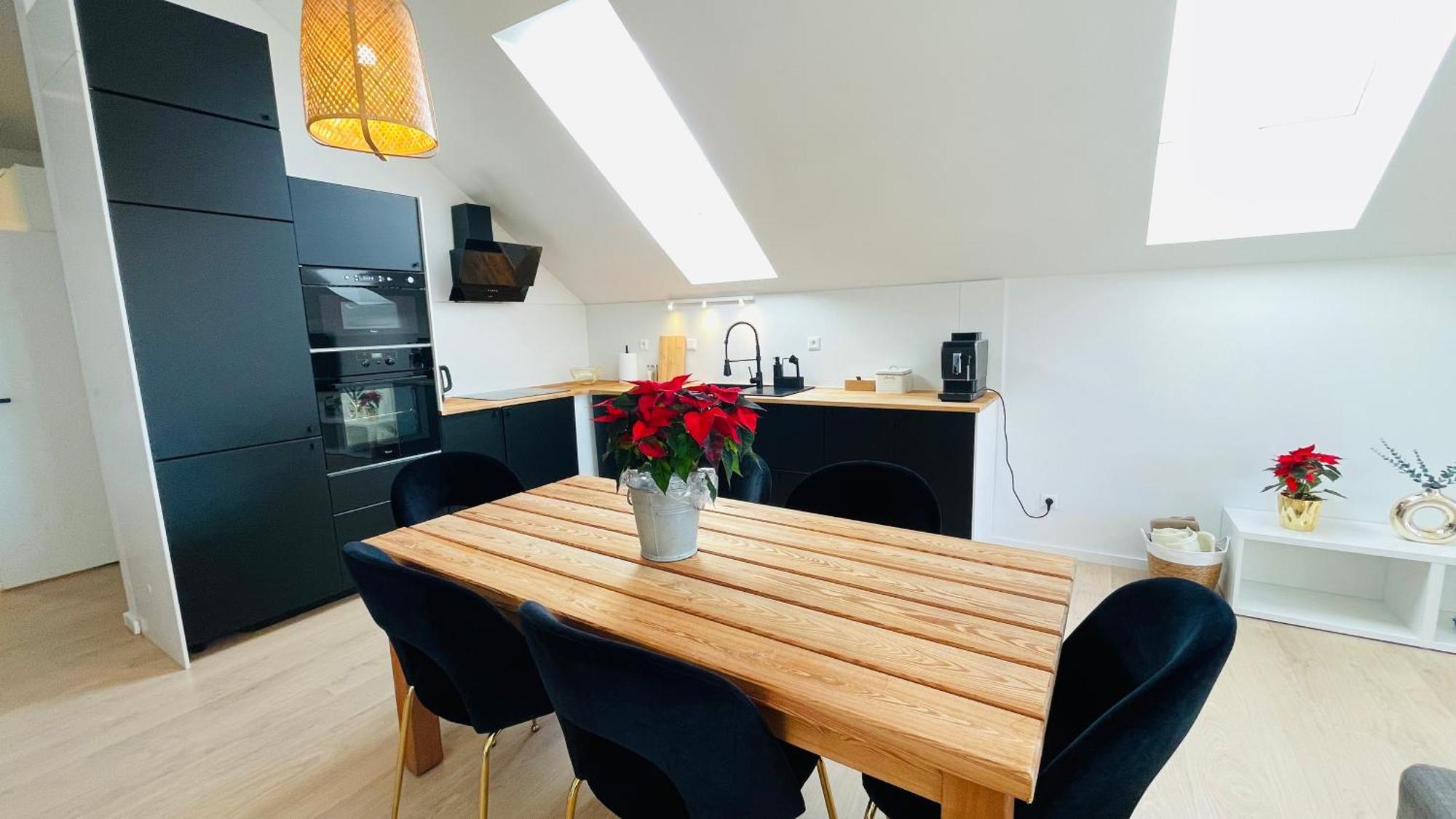 House Flow, 3 With Terrace, Free 2 Parking